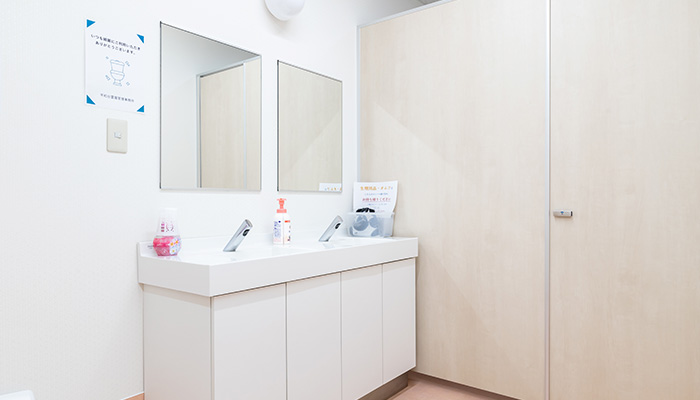 車いす対応トイレの完備