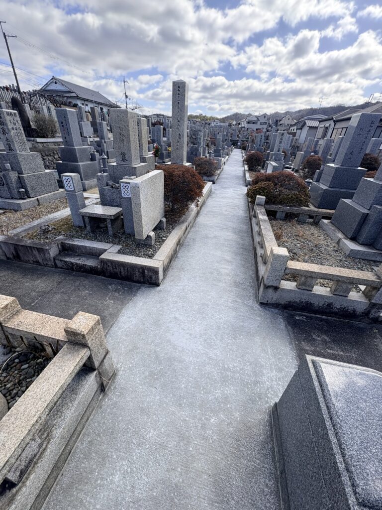 通路の補修工事が終わりました